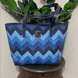 Dooney & Bourke Chevron Pattern Blue leather bag
